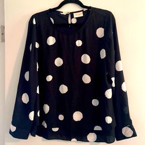 Like new Chico’s polka dot top